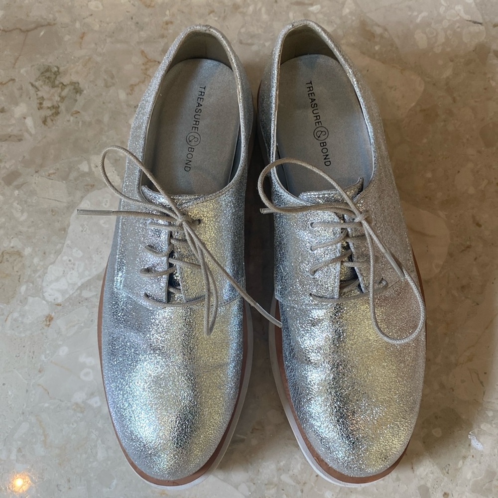 Silver metallic lace up platform loafers